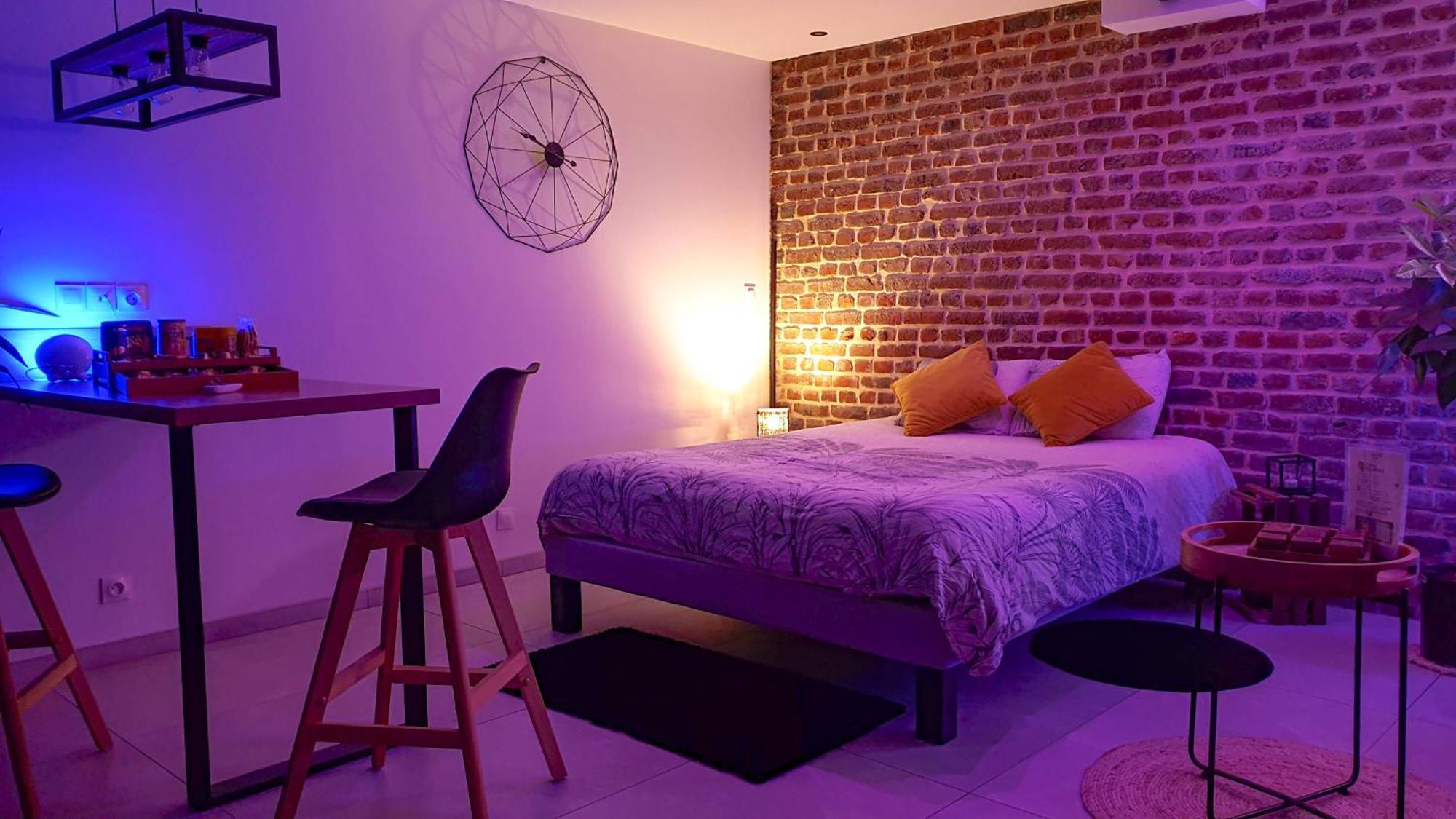 Gary Suite - Studio Cosy, Spa Et Jardin Privatif A 4 Min De Cambrai Awoingt ภายนอก รูปภาพ